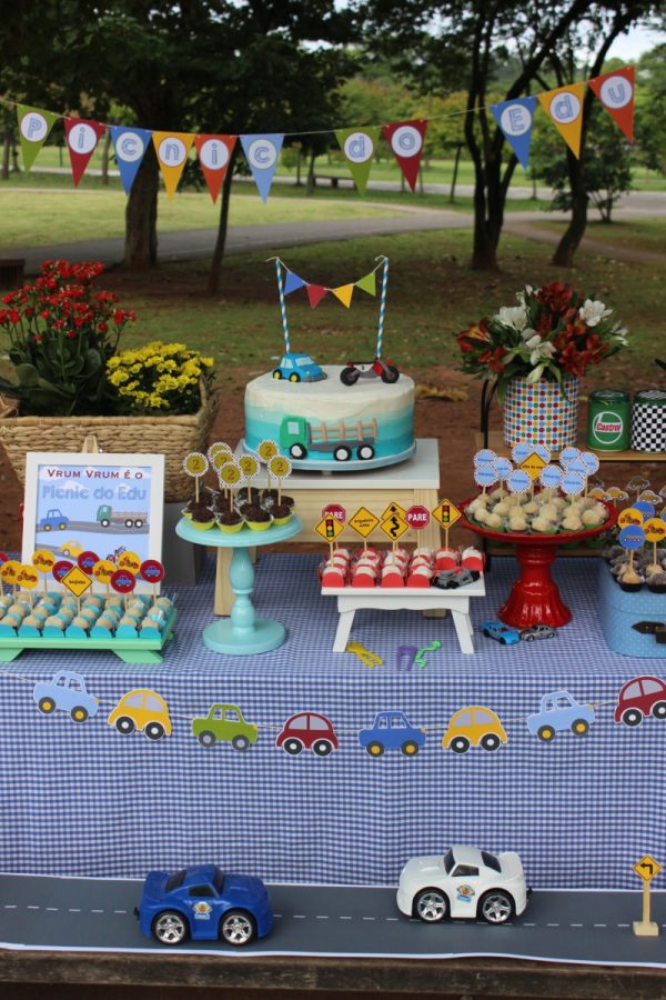 Picnic de Carrinho e Caminhão